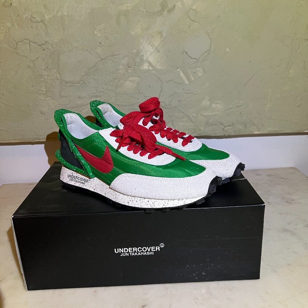 *RARE*  Never worn 'Undercover x Nike' Daybreak - 'Lucky Green'  Women's Size 8